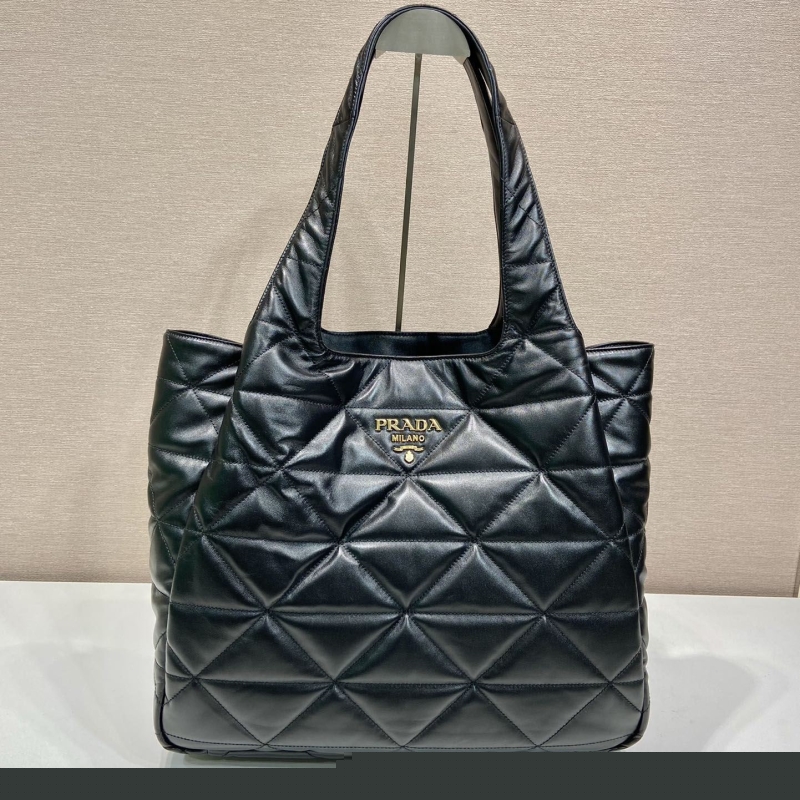 Pra*a shopping bags